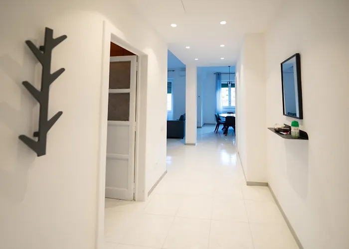 La Dolce - Private Parking Salernes